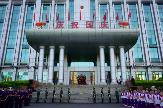 红旗漫卷，家国同辉—— 海南大学开展国庆系列活动