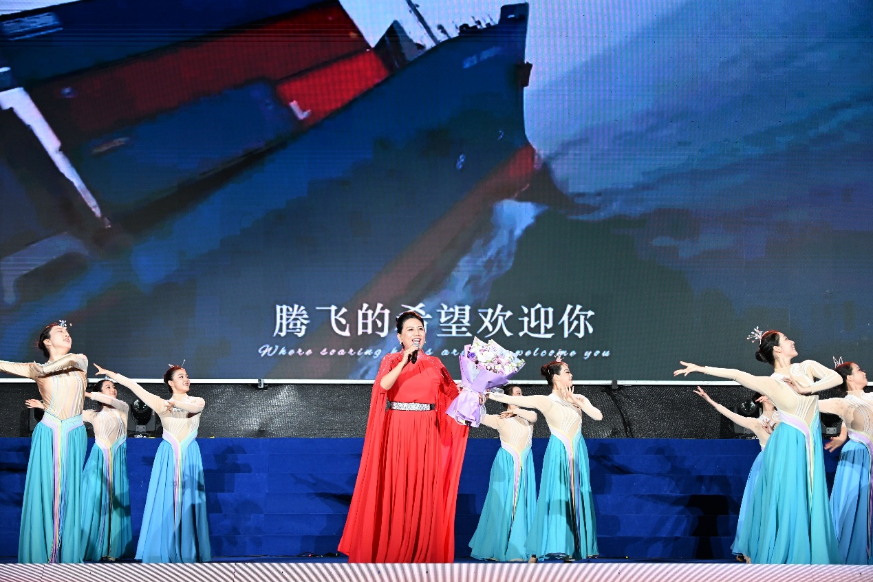 “启航自贸港,奋进新征程” 公益艺术家唱响海南大学观澜湖校区-海南大学新闻网